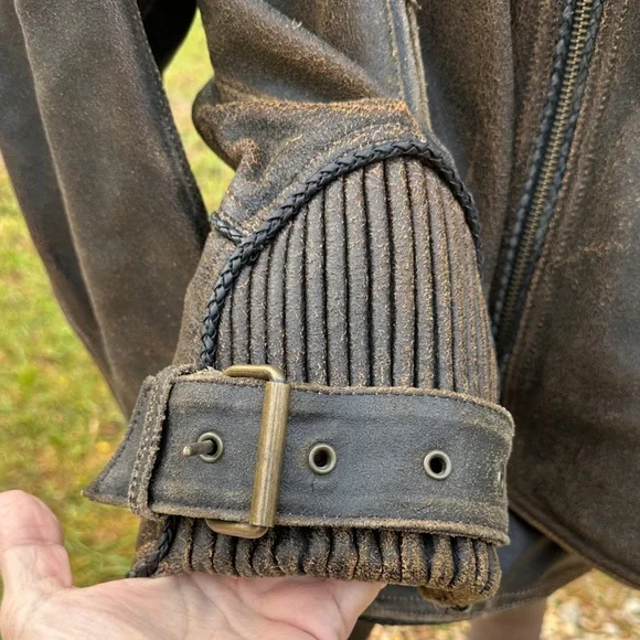 Harley-Davidson Vintage Distressed Brown with Black trim Leather Bomber Jacket - Picture 4 of 16